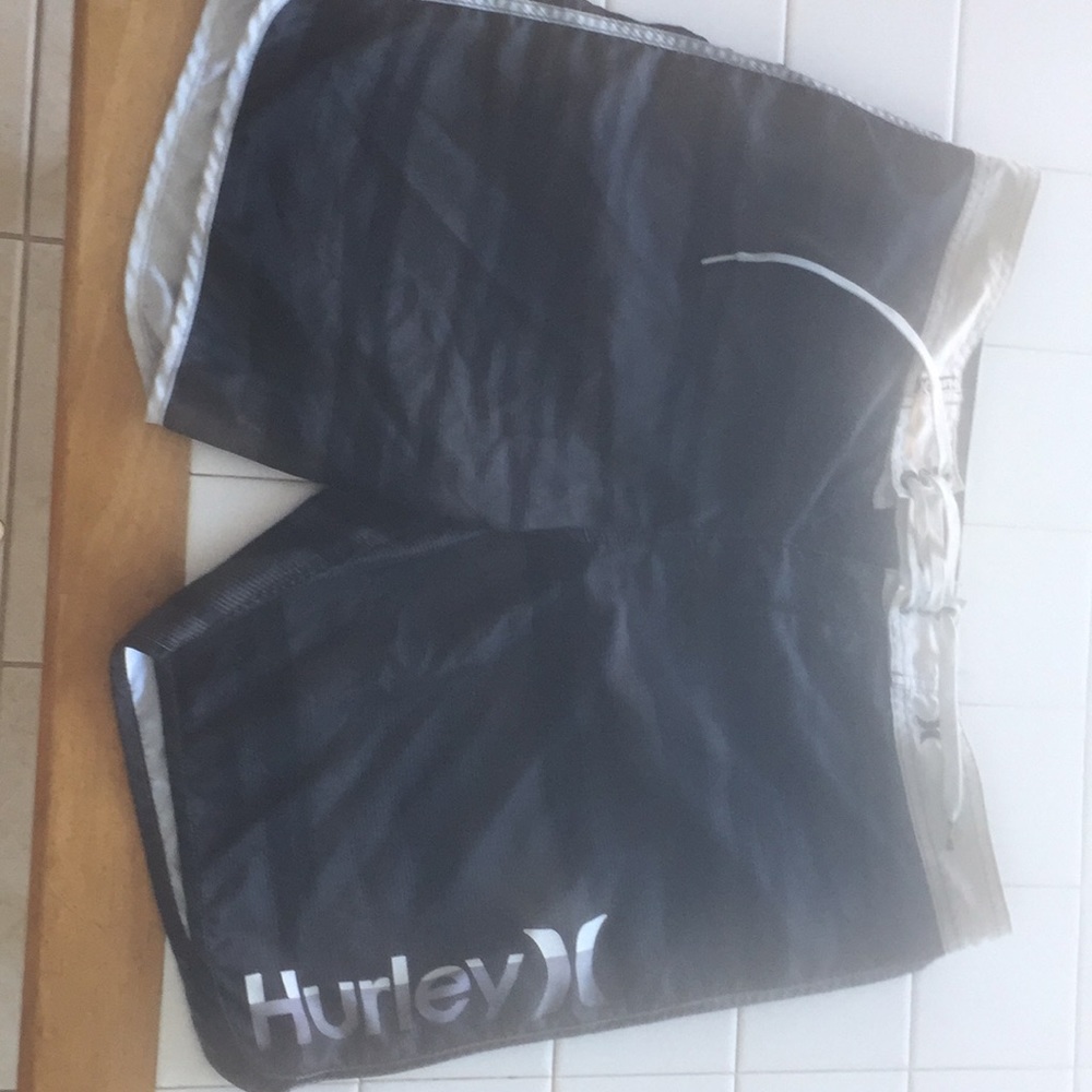 Men’s Hurley board shorts